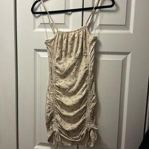 NWT - Cloud Ten Tan Floral Ruched Mini Dress